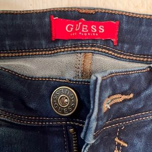 GUESS Medium Rise Slim Boot Cut Jeans (Visha Fit)